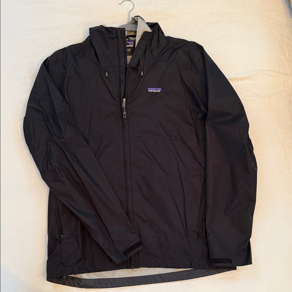 Patagonia Men's Black Windbreaker Jacket